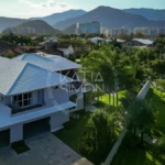 Casa de Luxo à Venda de 1.096 m² no Condomínio Mansões, Barra da Tijuca, RJ – Exclusividade e Sofisticação