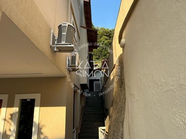 Casa de Alto Padrão no Condomínio Passaredo – 1000m² de Exclusividade na Taquara11
