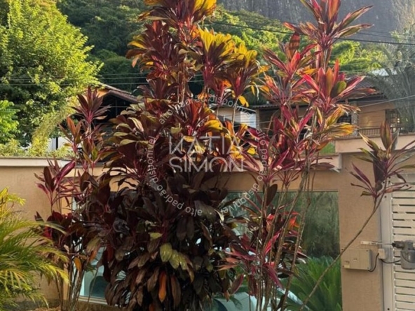 Casa de Alto Padrão no Condomínio Passaredo – 1000m² de Exclusividade na Taquara13