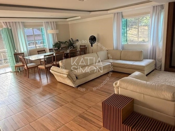Casa de Alto Padrão no Condomínio Passaredo – 1000m² de Exclusividade na Taquara21