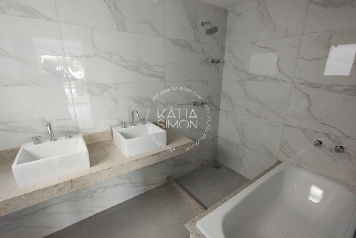 Casa de Luxo à Venda no Recreio dos Bandeirantes – 330m² com Piscina Privativa e Varanda Gourmet10