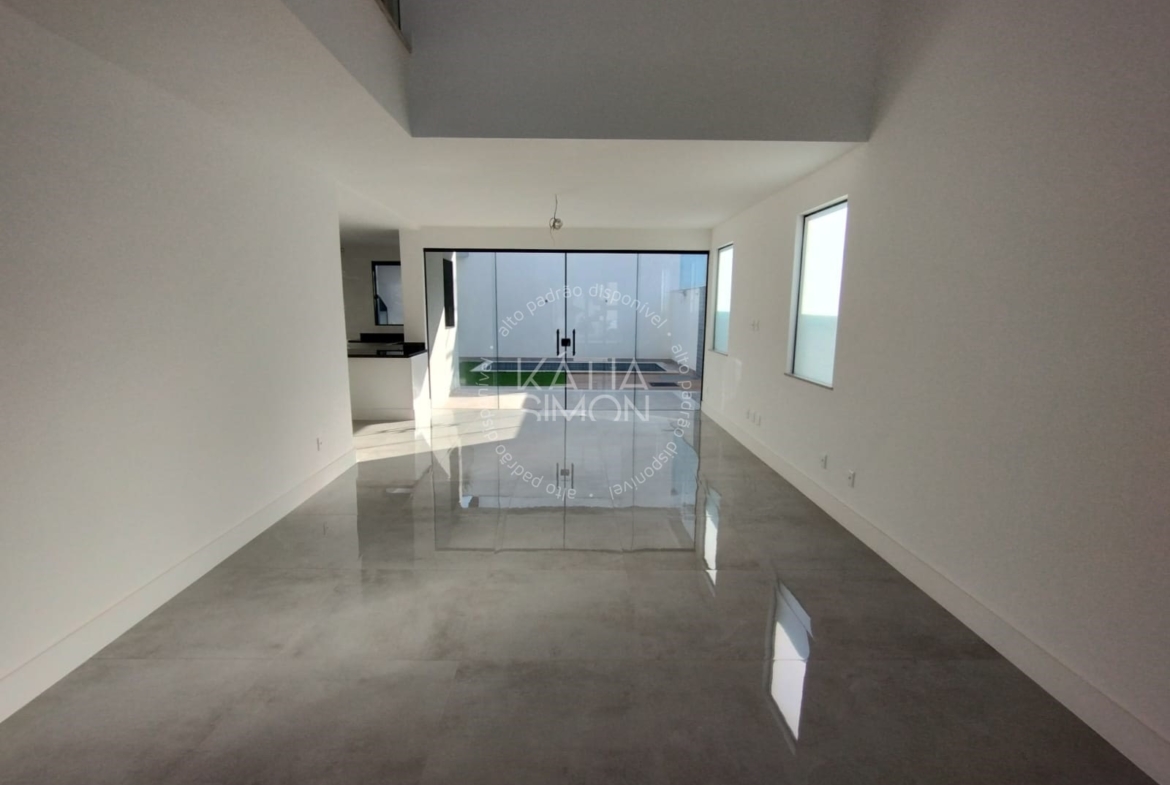 Casa de Luxo à Venda no Recreio dos Bandeirantes – 330m² com Piscina Privativa e Varanda Gourmet2