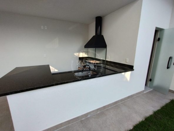 Casa de Luxo à Venda no Recreio dos Bandeirantes – 330m² com Piscina Privativa e Varanda Gourmet4