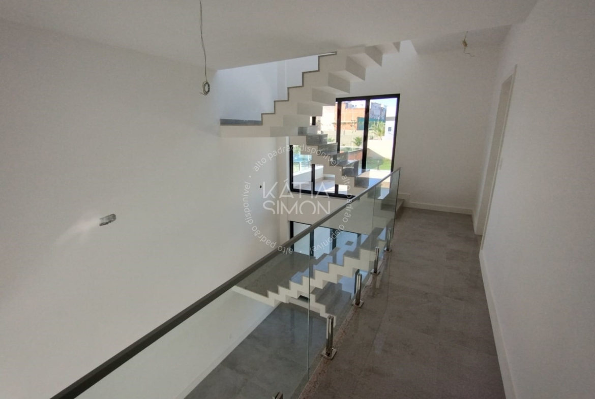 Casa de Luxo à Venda no Recreio dos Bandeirantes – 330m² com Piscina Privativa e Varanda Gourmet5