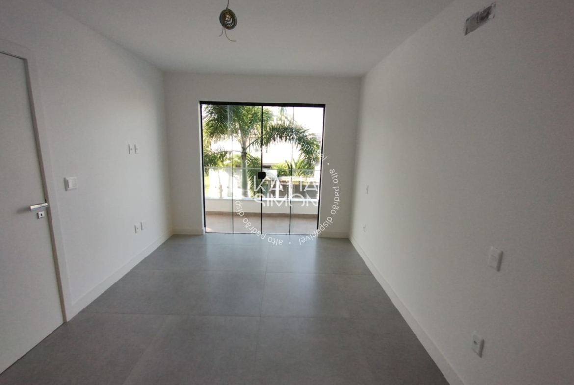 Casa de Luxo à Venda no Recreio dos Bandeirantes – 330m² com Piscina Privativa e Varanda Gourmet7